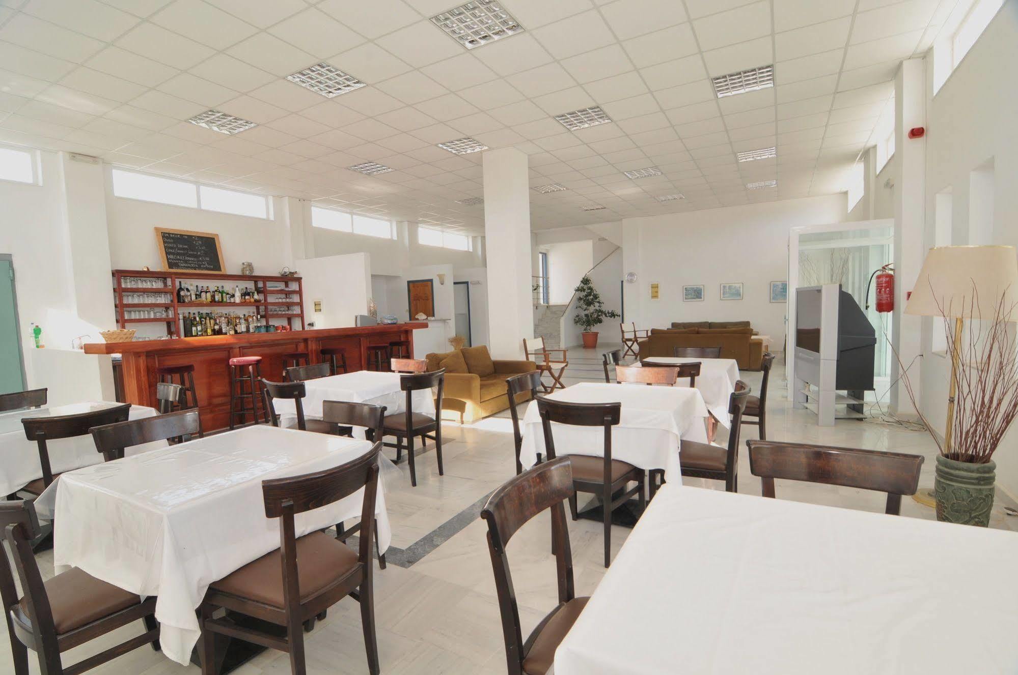 Fourtounis Hotel 2*